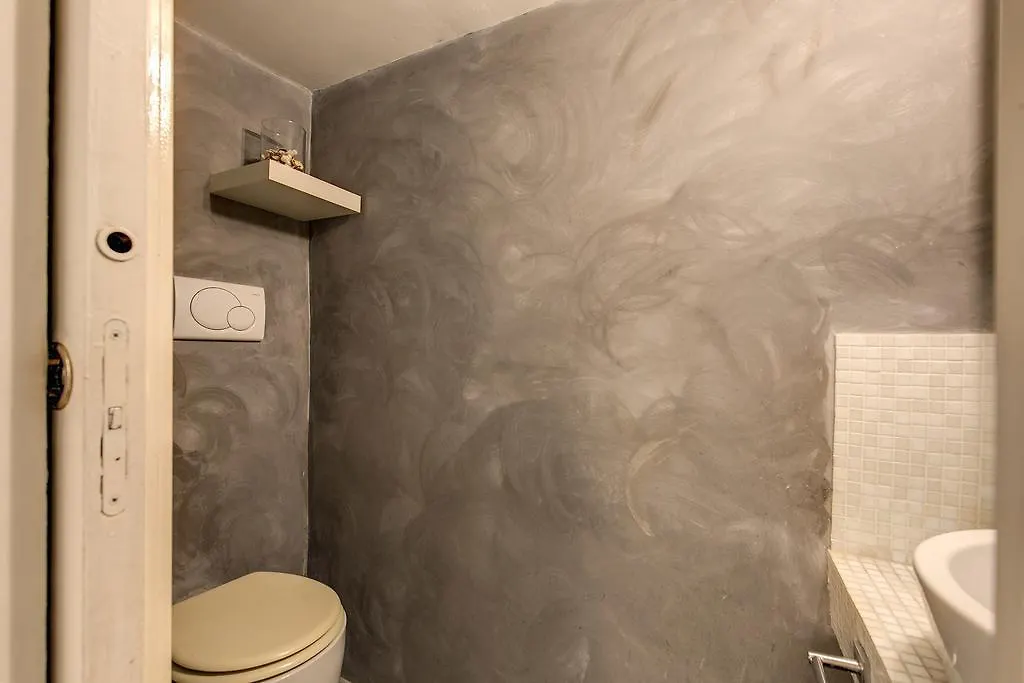 Vicolo Delle Grotte House Apartment Rome Italy